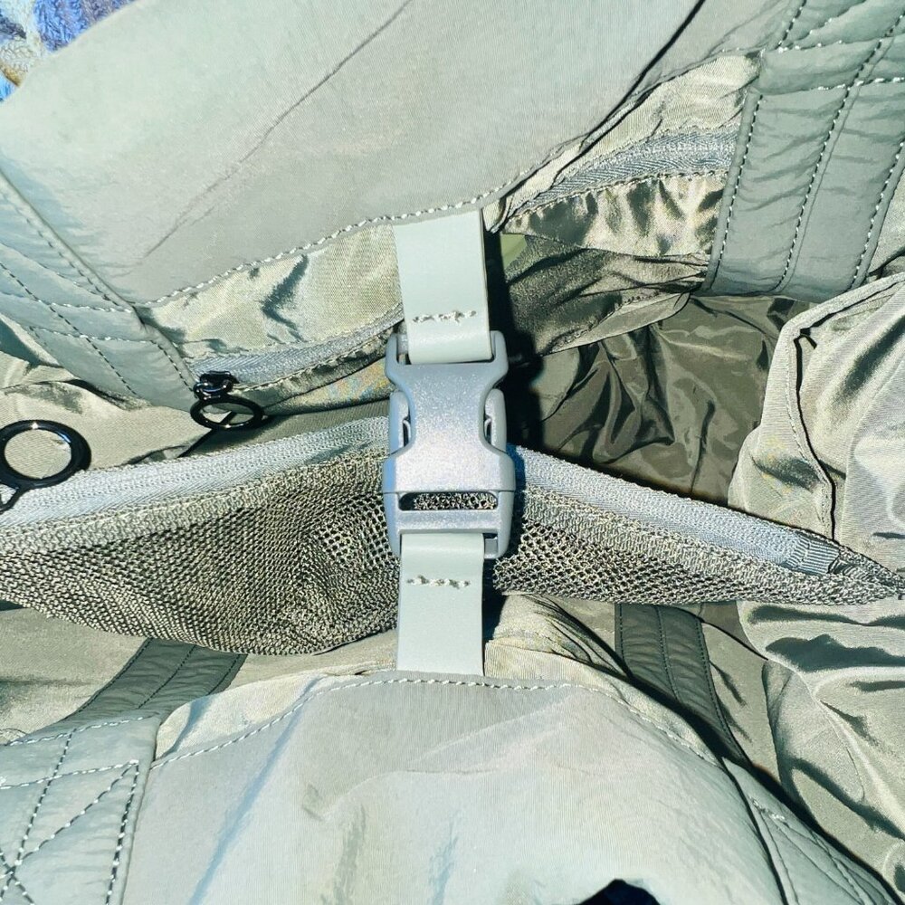 Iris & Rainbow - Iris' Favorite Tote Bag NWOT - Picture 6 of 6